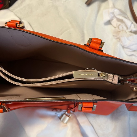 New Micheal Kors bag never used - Picture 3 of 4